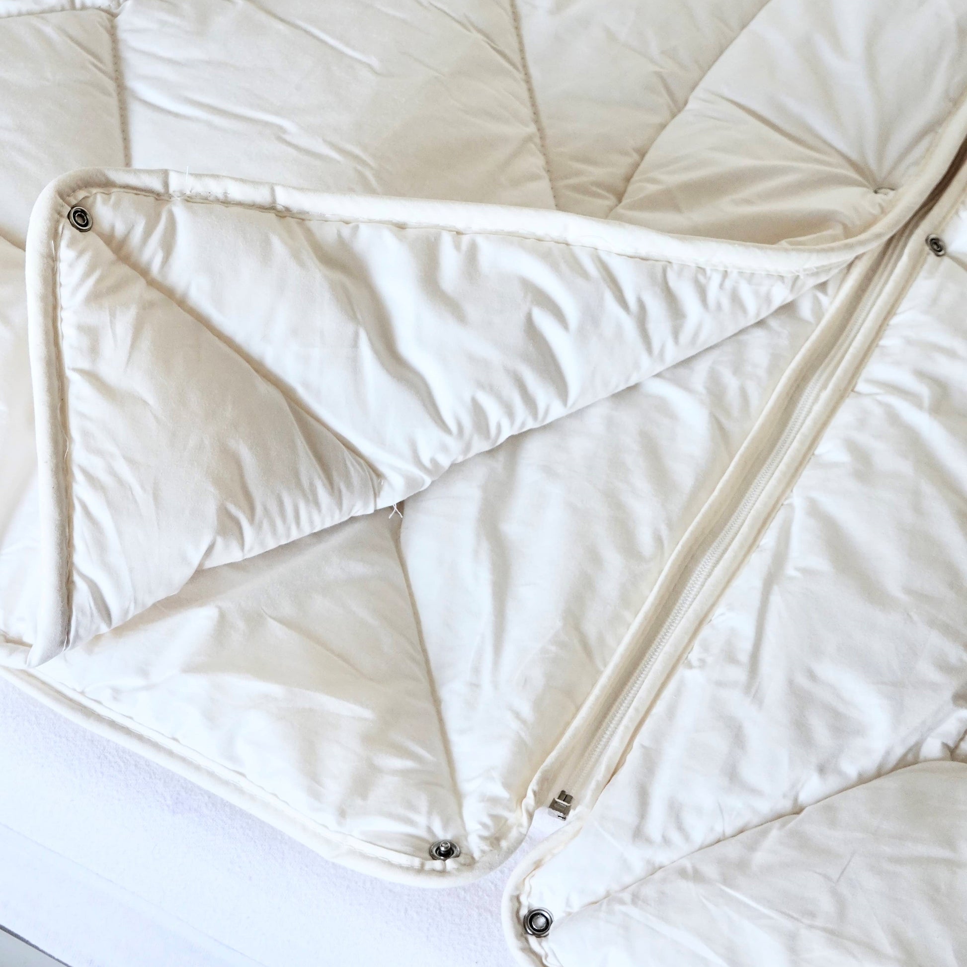 DEMI COUETTE EN LAINE - Complément à ajouter d'un côté de la couette YOU & ME pour couple - lavable & anti-acariens